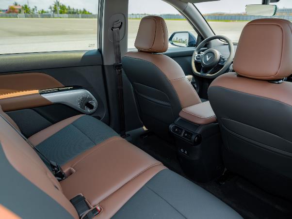 Giải mã sức hút của VinFast VF MPV 7: “Cân đẹp” cả gia đình 3 thế hệ, kinh tế ăn đứt xe xăng- Ảnh 2.