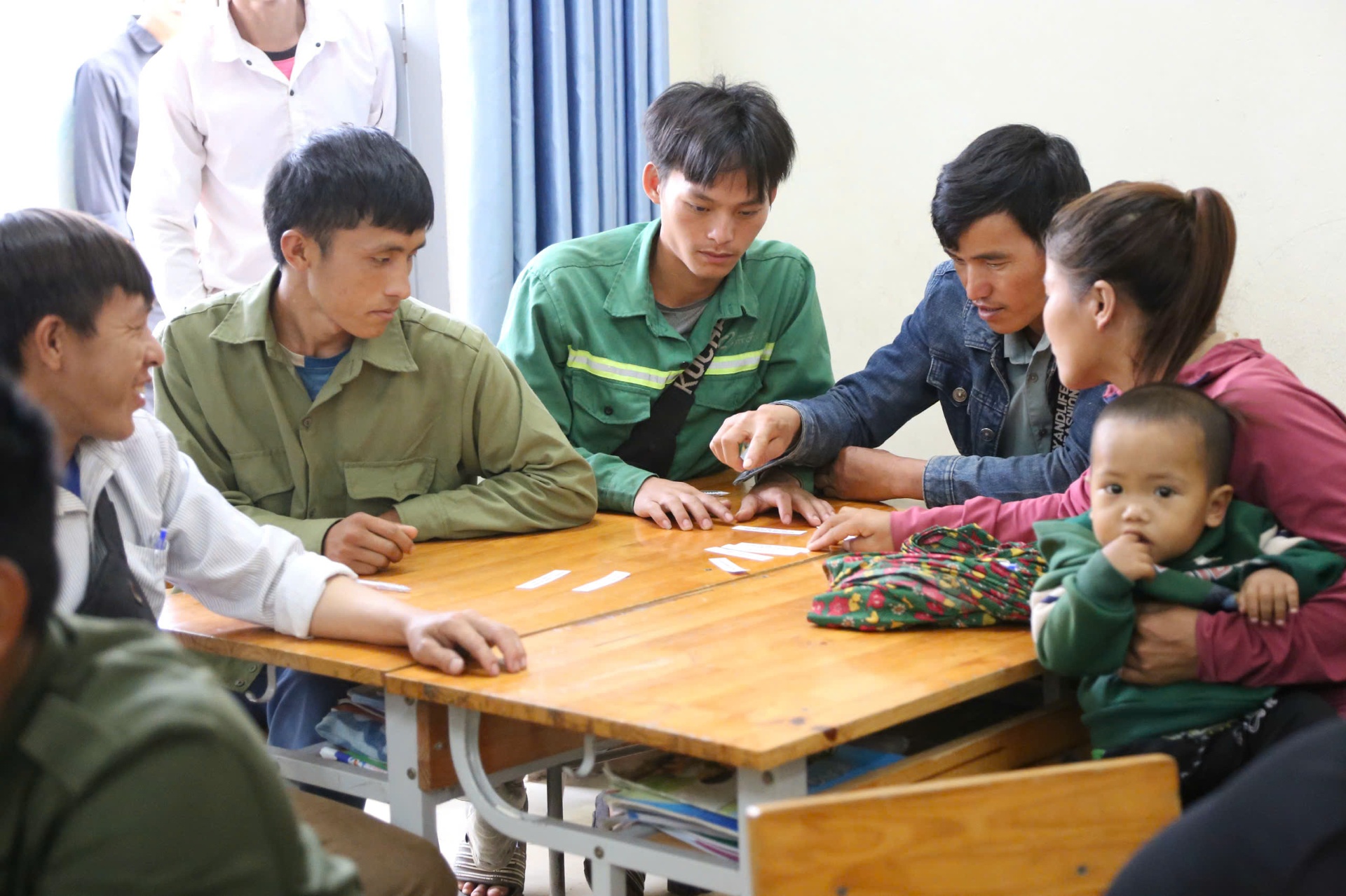 Lan tỏa kiến thức phòng, chống mua bán trẻ em đến cha mẹ học sinh- Ảnh 1.