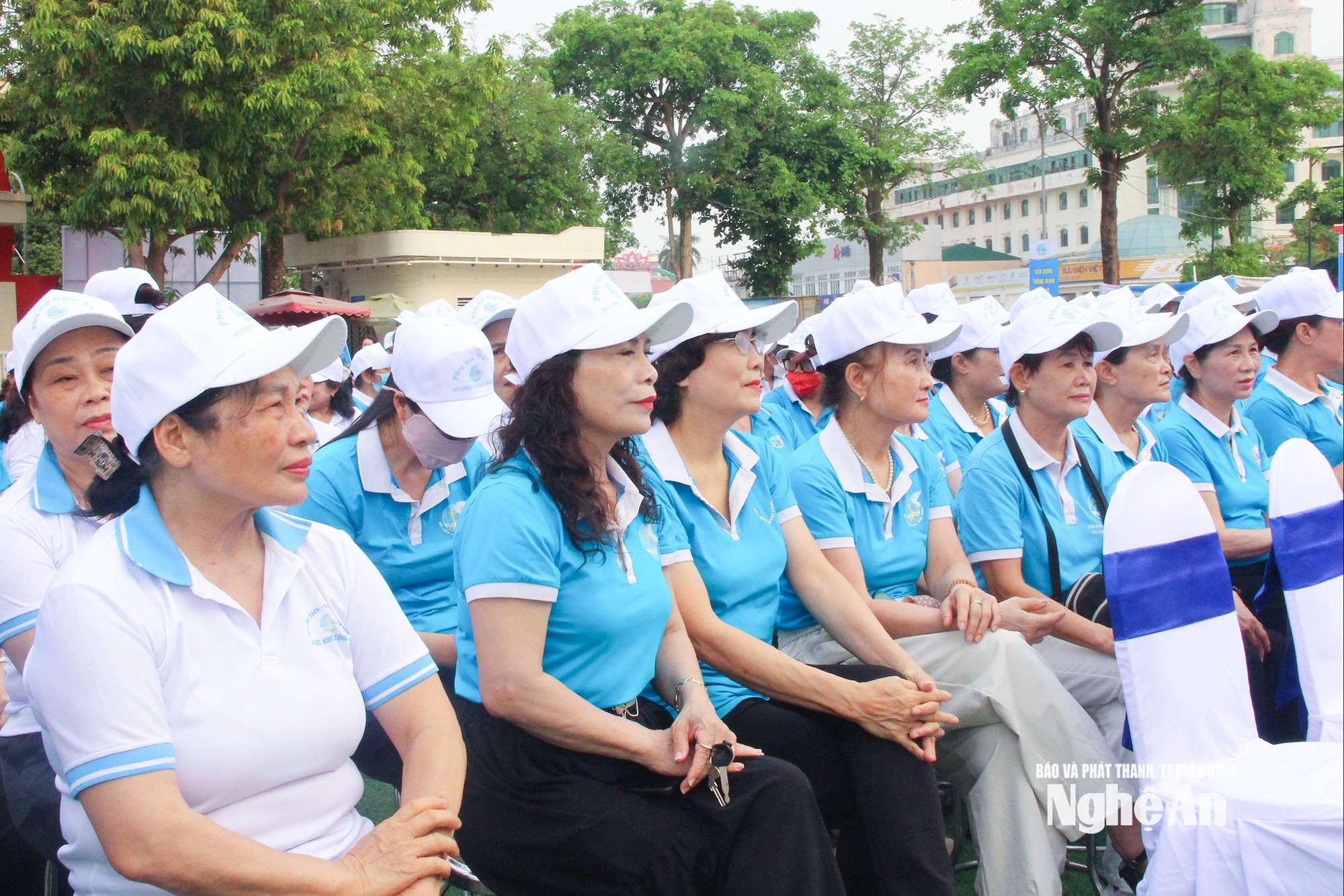 Phụ nữ Nghệ An ra quân hưởng ứng Tháng an toàn thực phẩm- Ảnh 3.