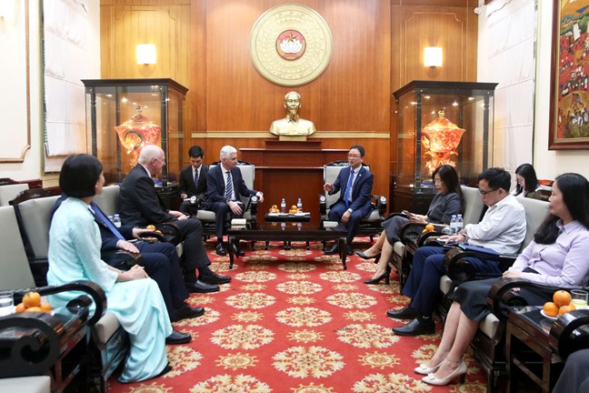 Ủy ban Trung ương MTTQ Việt Nam tiếp xã giao Đoàn Giáo hội các Thánh hữu ngày sau của Chúa Giê-su Ky Tô Việt Nam- Ảnh 1.