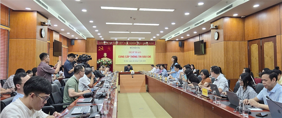 Sắp xếp tinh gọn, giảm số lượng thôn, tổ dân phố; hoàn thiện chế độ, chính sách đối với người hoạt động không chuyên trách- Ảnh 2.