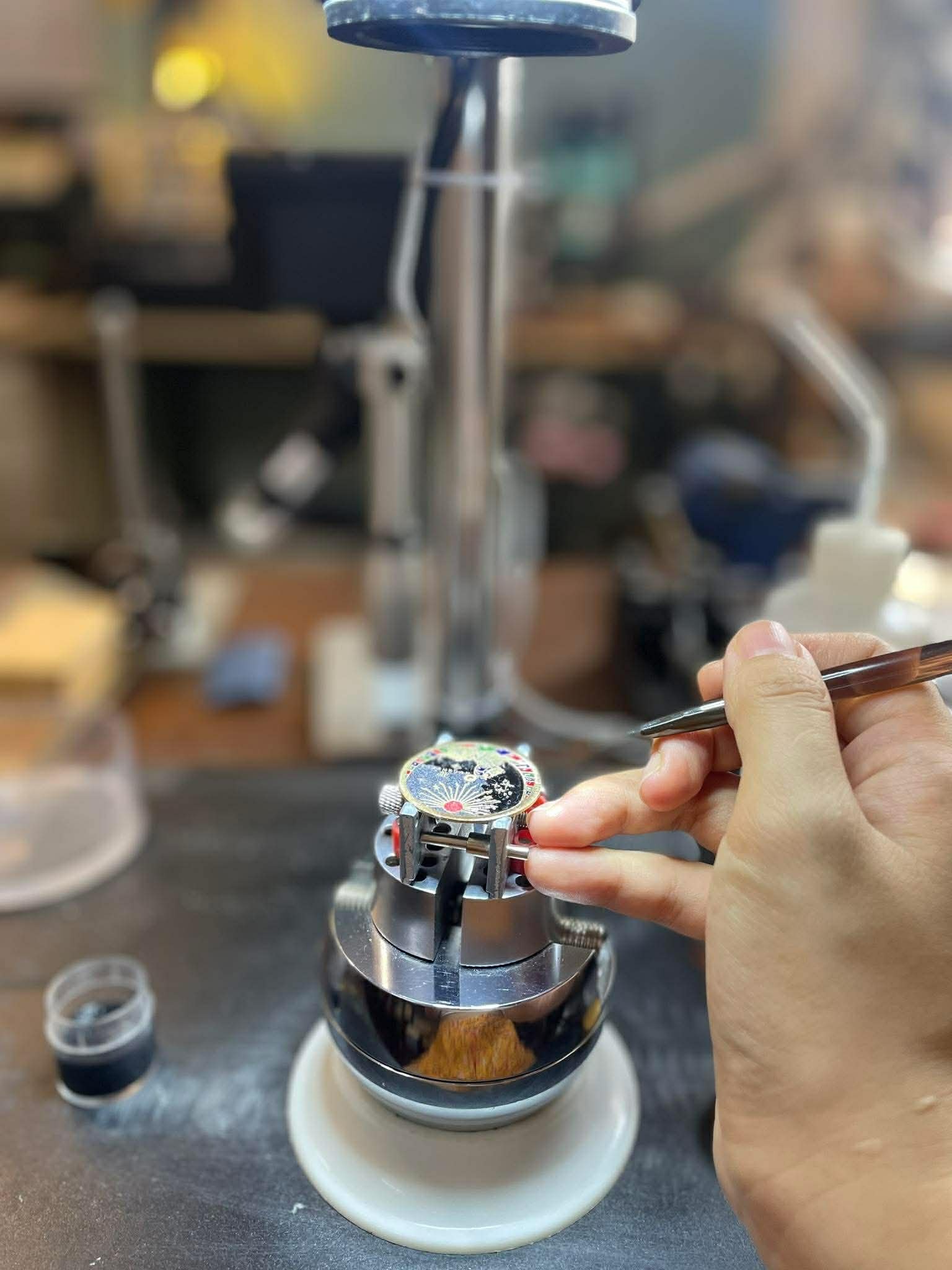 Cô gái 9X mở cánh cửa việc làm cho người khiếm thính từ di sản pháp lam- Ảnh 2. Cô gái 9X mở cánh cửa việc làm cho người khiếm thính từ di sản pháp lam- Ảnh 2.