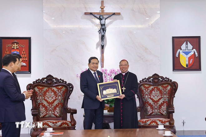 Chủ tịch Quốc hội: Đảng, Nhà nước đánh giá cao đóng góp của đồng bào Công giáo- Ảnh 1.