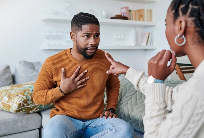 8 dấu hiệu âm thầm cho thấy bạn đang bị thao túng cảm xúc- Ảnh 1.