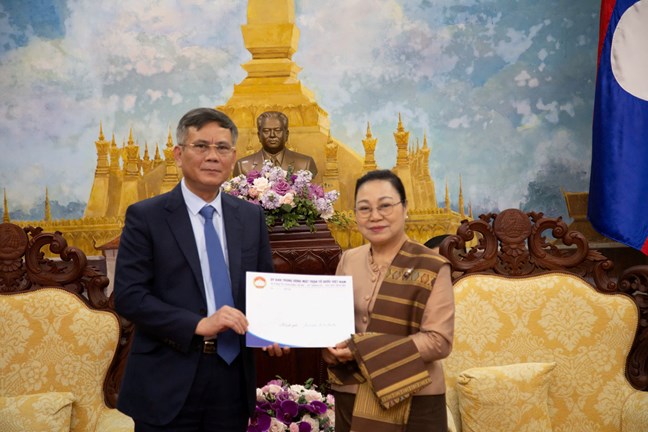 UBTƯ MTTQ Việt Nam thăm, chúc Tết Đại sứ quán Lào tại Việt Nam nhân dịp Tết cổ truyền Bunpimay- Ảnh 2.