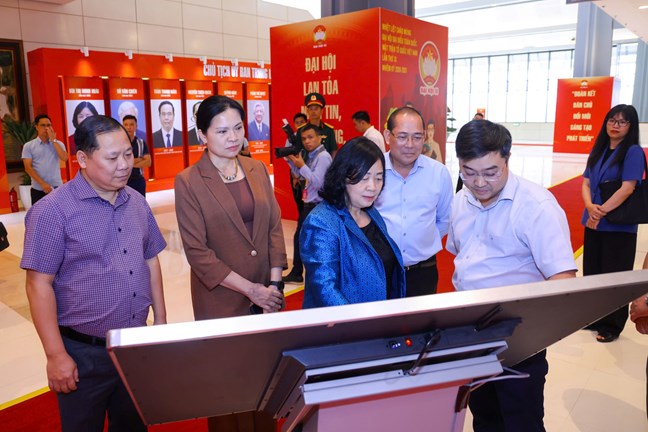 Mặt trận Tổ quốc Việt Nam - Nòng cốt chính trị trong tập hợp, đoàn kết và phát huy vai trò của nhân dân trong kỷ nguyên mới theo tinh thần Đại hội XIV của Đảng- Ảnh 5. Mặt trận Tổ quốc Việt Nam - Nòng cốt chính trị trong tập hợp, đoàn kết và phát huy vai trò của nhân dân trong kỷ nguyên mới theo tinh thần Đại hội XIV của Đảng- Ảnh 5.