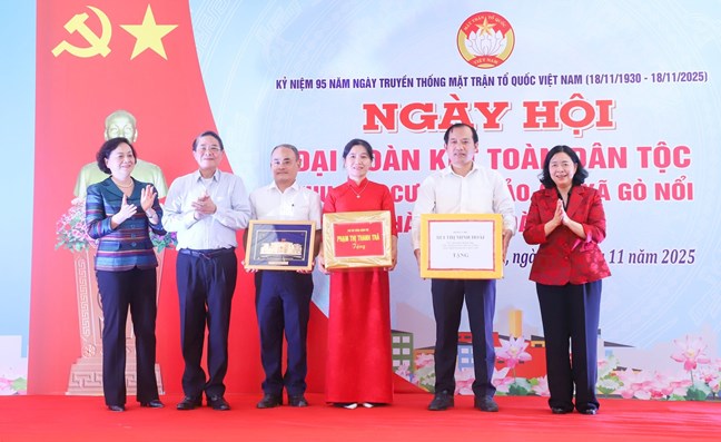 Mặt trận Tổ quốc Việt Nam - Nòng cốt chính trị trong tập hợp, đoàn kết và phát huy vai trò của nhân dân trong kỷ nguyên mới theo tinh thần Đại hội XIV của Đảng- Ảnh 1. Mặt trận Tổ quốc Việt Nam - Nòng cốt chính trị trong tập hợp, đoàn kết và phát huy vai trò của nhân dân trong kỷ nguyên mới theo tinh thần Đại hội XIV của Đảng- Ảnh 1.