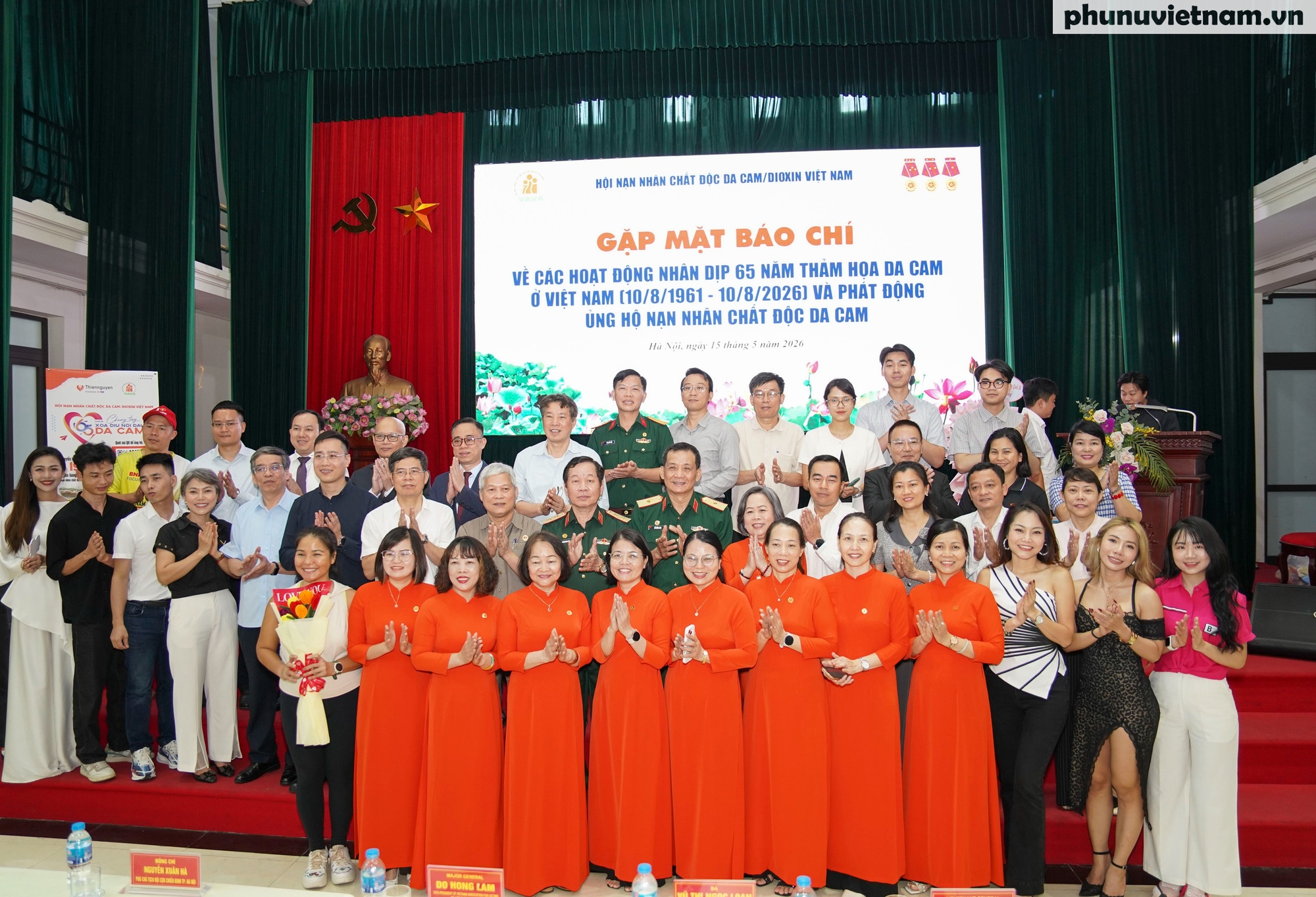 Hơn 3,1 tỉ đồng ủng hộ Nạn nhân chất độc da cam/dioxin Việt Nam- Ảnh 4. Hơn 3,1 tỉ đồng ủng hộ Nạn nhân chất độc da cam/dioxin Việt Nam- Ảnh 4.