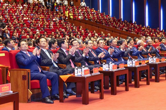 Sức mạnh của khối đại đoàn kết toàn dân tộc trong nhiệm kỳ mới- Ảnh 1. Sức mạnh của khối đại đoàn kết toàn dân tộc trong nhiệm kỳ mới- Ảnh 1.