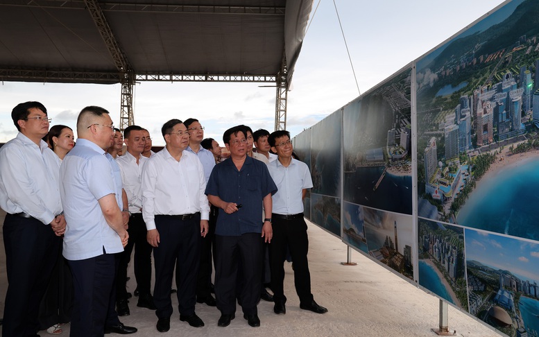Phó Thủ tướng Thường trực Phạm Gia Túc kiểm tra tiến độ một số công trình trọng điểm phục vụ Hội nghị APEC 2027- Ảnh 5.