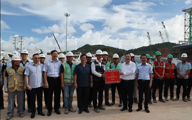 Phó Thủ tướng Thường trực Phạm Gia Túc kiểm tra tiến độ một số công trình trọng điểm phục vụ Hội nghị APEC 2027- Ảnh 1.