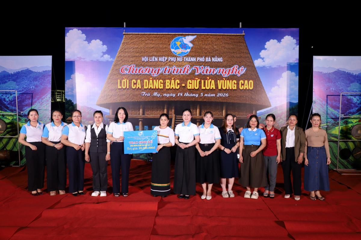 Phụ nữ Đà Nẵng về nguồn, lan tỏa yêu thương- Ảnh 5.