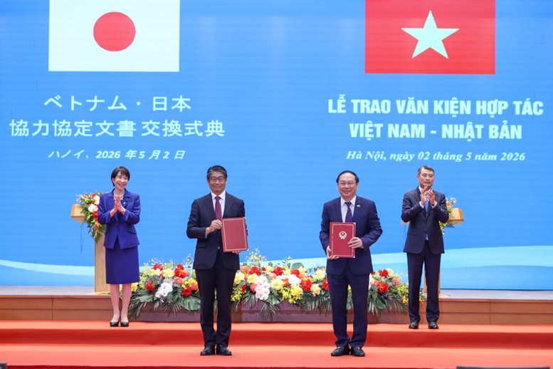 Việt Nam, Nhật Bản trao nhiều văn kiện hợp tác quan trọng- Ảnh 1.