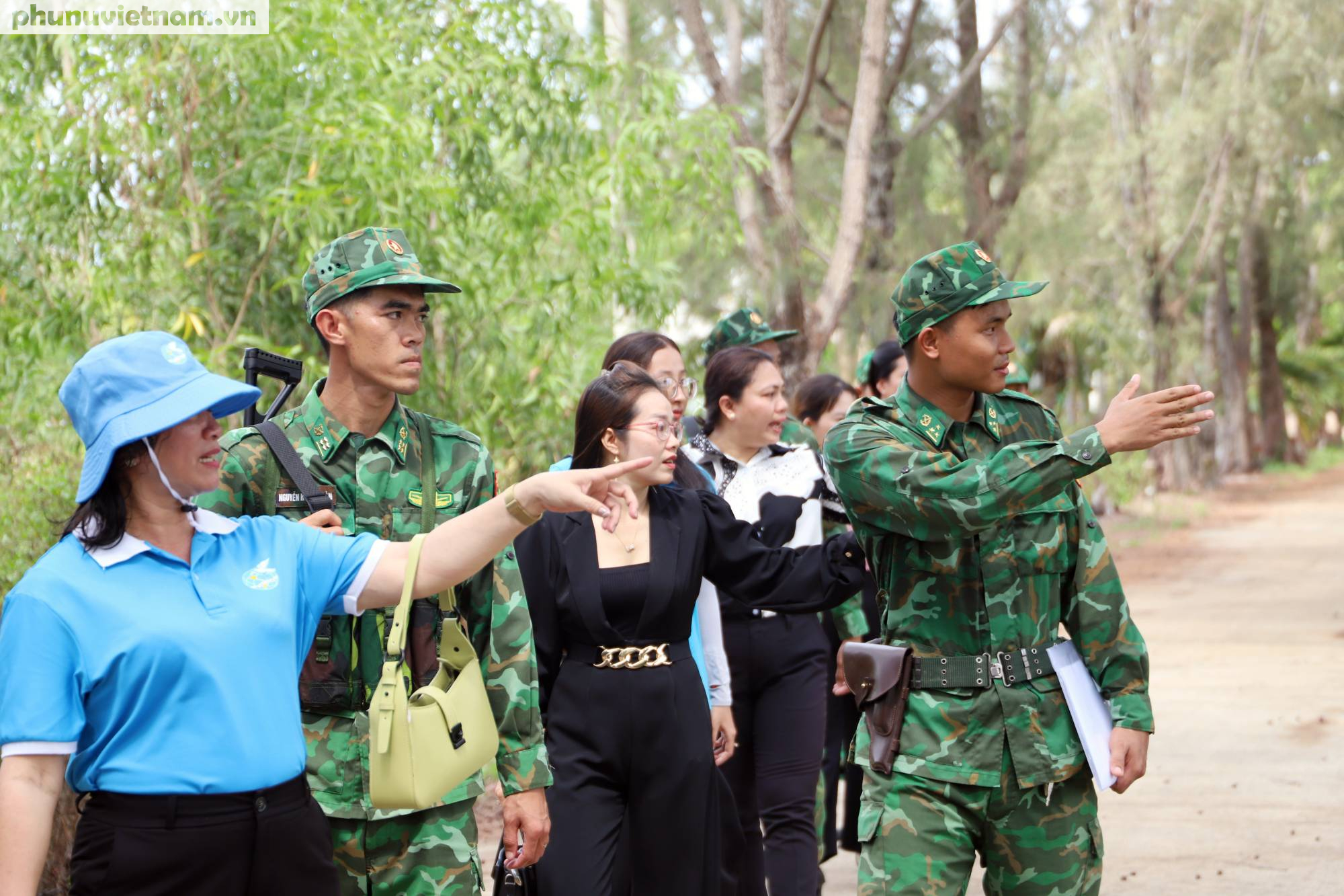 Phụ nữ An Giang chung sức bảo vệ an ninh biên giới- Ảnh 9.
