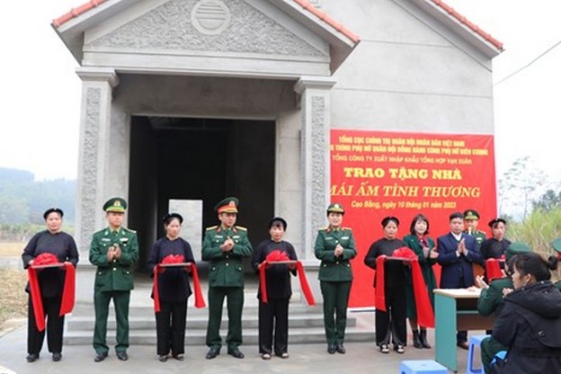 Cao Bằng: Ký kết Chương trình "Đồng hành cùng phụ nữ biên cương" giai đoạn 2026 - 2030- Ảnh 1. Cao Bằng: Ký kết Chương trình "Đồng hành cùng phụ nữ biên cương" giai đoạn 2026 - 2030- Ảnh 1.