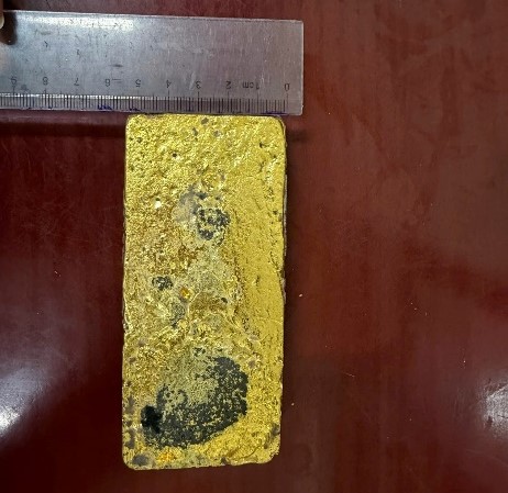 Bắt giữ nhóm cướp gần 2kg vàng của người nước ngoài, trị giá 7,5 tỷ đồng- Ảnh 1.