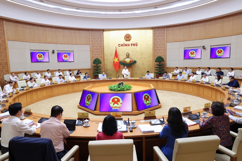 Thủ tướng: Không để cắt giảm thủ tục này lại "mọc" thủ tục khác- Ảnh 1.
