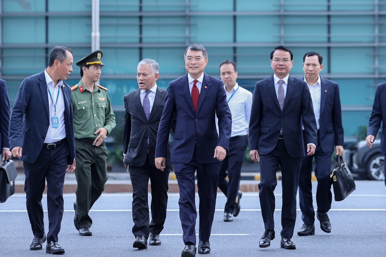 Thủ tướng Chính phủ Lê Minh Hưng lên đường dự Hội nghị Cấp cao ASEAN- Ảnh 1.