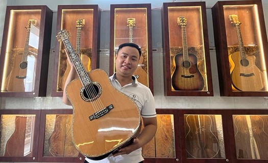 Trần Quang Vũ và khát vọng đưa tinh hoa đàn Việt ra thế giới- Ảnh 1.