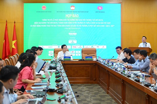 Ngày 6/6: Lễ phát động phong trào thi đua "Toàn dân chung tay bảo vệ môi trường, vì một Việt Nam xanh - sạch - đẹp"- Ảnh 4. Ngày 6/6: Lễ phát động phong trào thi đua "Toàn dân chung tay bảo vệ môi trường, vì một Việt Nam xanh - sạch - đẹp"- Ảnh 4.