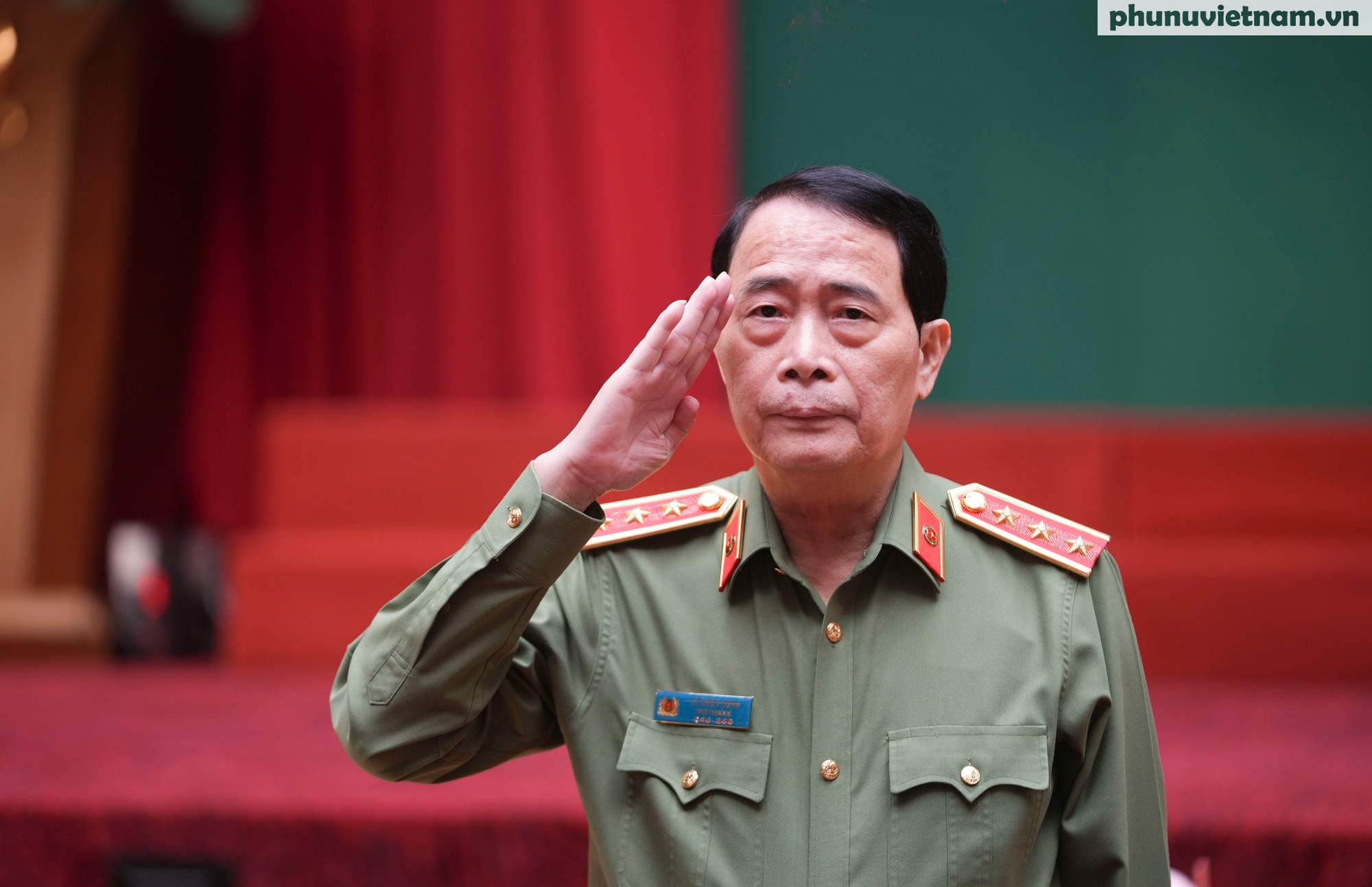Bộ Công an gặp mặt, biểu dương 150 con cán bộ, chiến sĩ, thương binh, liệt sĩ, con đỡ đầu- Ảnh 2. Bộ Công an gặp mặt, biểu dương 150 con cán bộ, chiến sĩ, thương binh, liệt sĩ, con đỡ đầu- Ảnh 2.