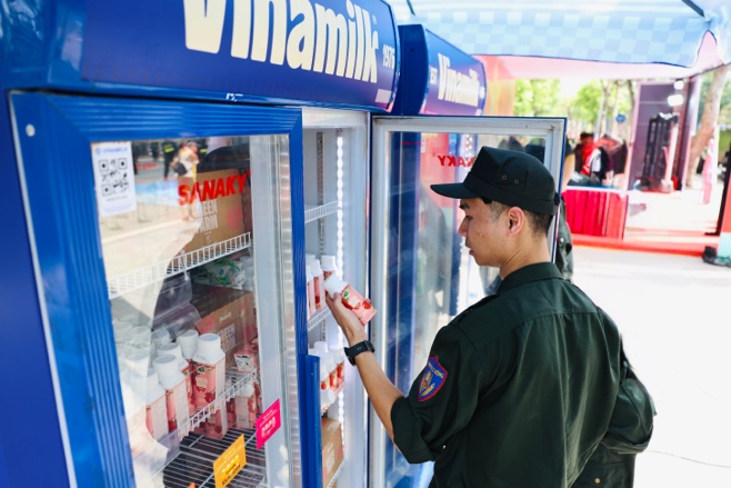 Vinamilk hỗ trợ 40.000 sản phẩm dinh dưỡng cho Chương trình Tổ quốc bình yên- Ảnh 5. Vinamilk hỗ trợ 40.000 sản phẩm dinh dưỡng cho Chương trình Tổ quốc bình yên- Ảnh 5.