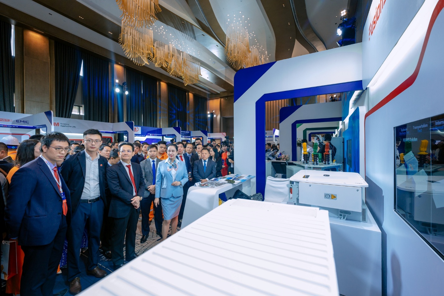 Tổng Giám đốc EVNNPC nhận Giải thưởng Lãnh đạo Sáng tạo và Chuyển đổi số- Ảnh 3. Tổng Giám đốc EVNNPC nhận Giải thưởng Lãnh đạo Sáng tạo và Chuyển đổi số- Ảnh 3.