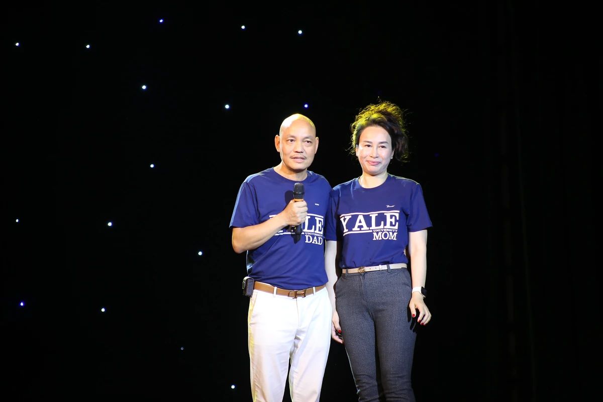 First Vietnamese Woman to Perform with Yale University's 45-Year-Old Singing Group - Ảnh 2. First Vietnamese Woman to Perform with Yale University's 45-Year-Old Singing Group - Ảnh 2.