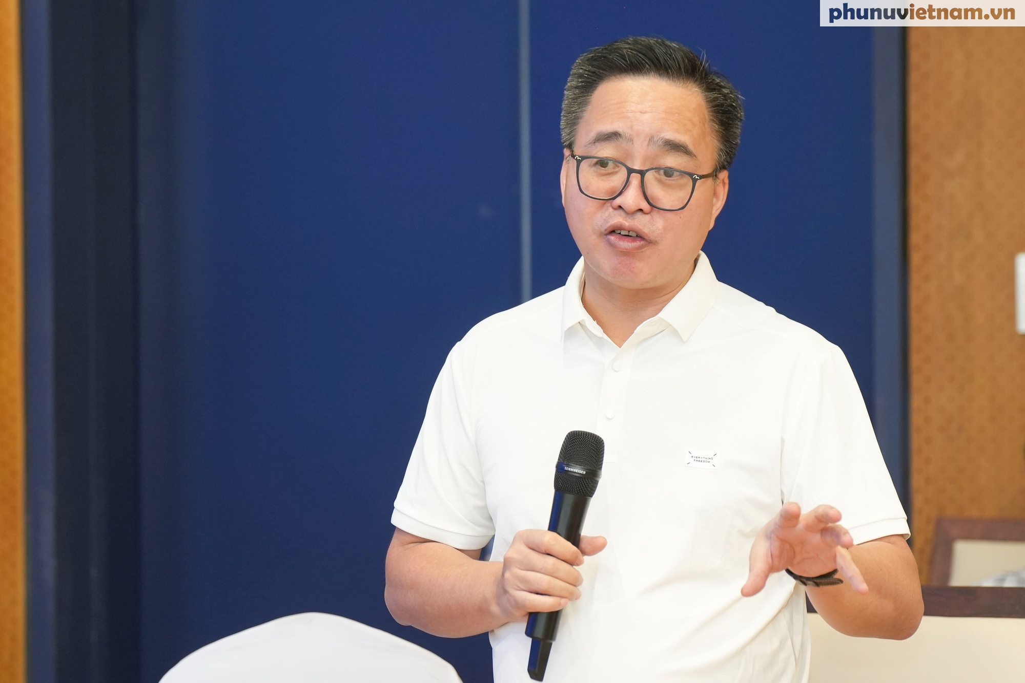 Không thể để AI “sống trên lưng” báo chí - Ảnh 2.
