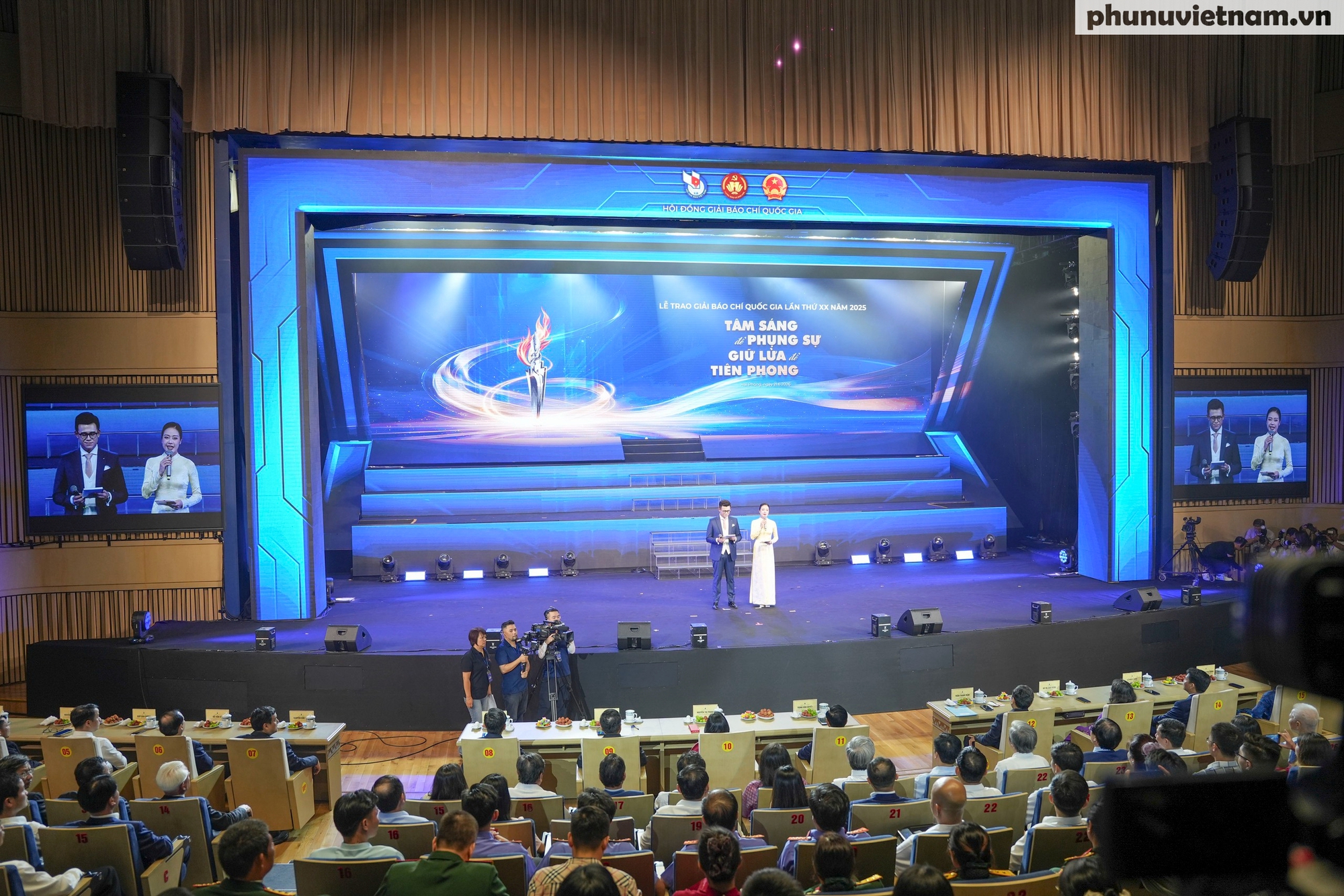 Chủ tịch Quốc hội Trần Thanh Mẫn: “Báo chí phải tiên phong đổi mới, để gánh vác trách nhiệm lớn hơn” - Ảnh 1.