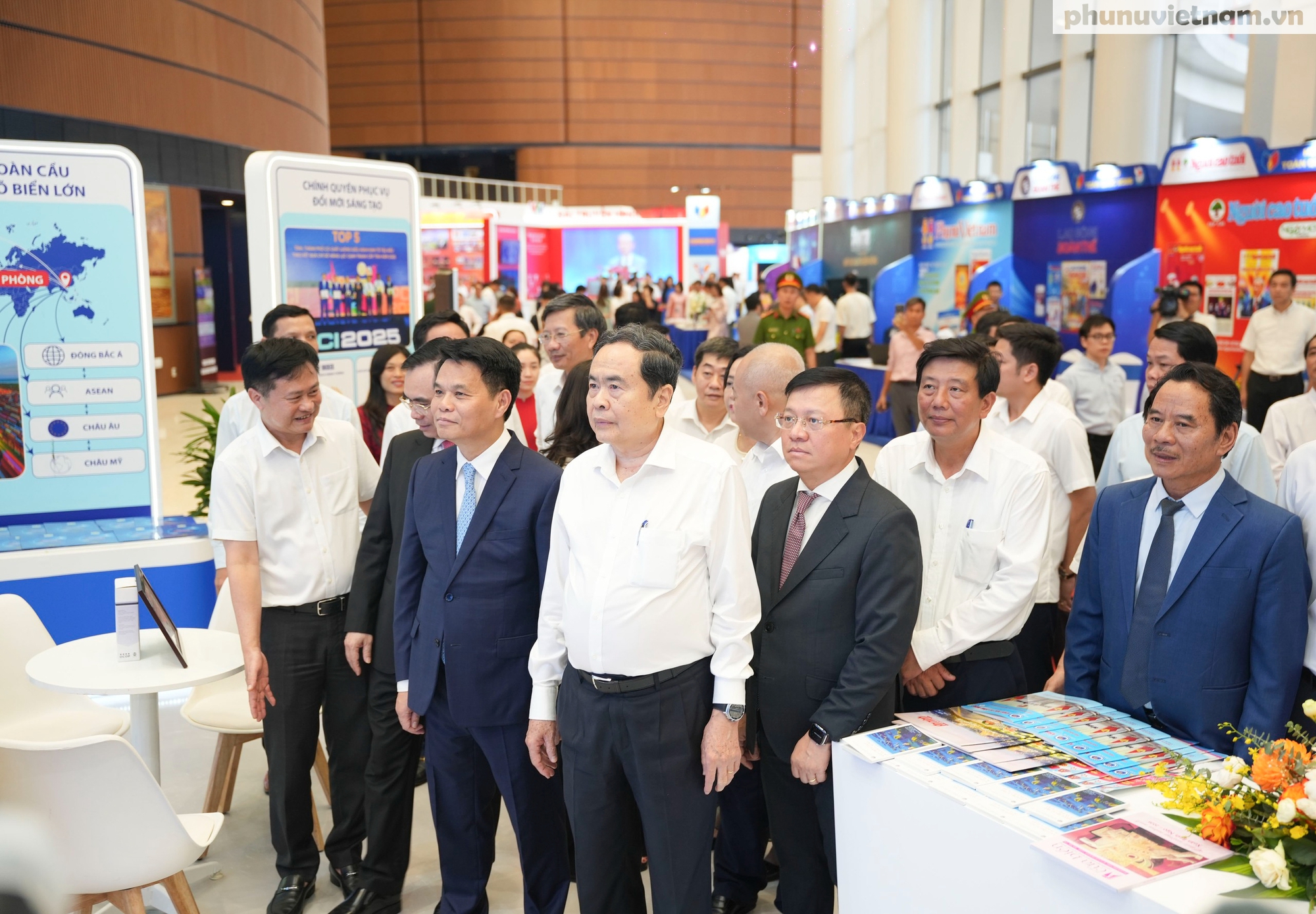 Chủ tịch Quốc hội Trần Thanh Mẫn: “Báo chí phải tiên phong đổi mới, để gánh vác trách nhiệm lớn hơn” - Ảnh 4.