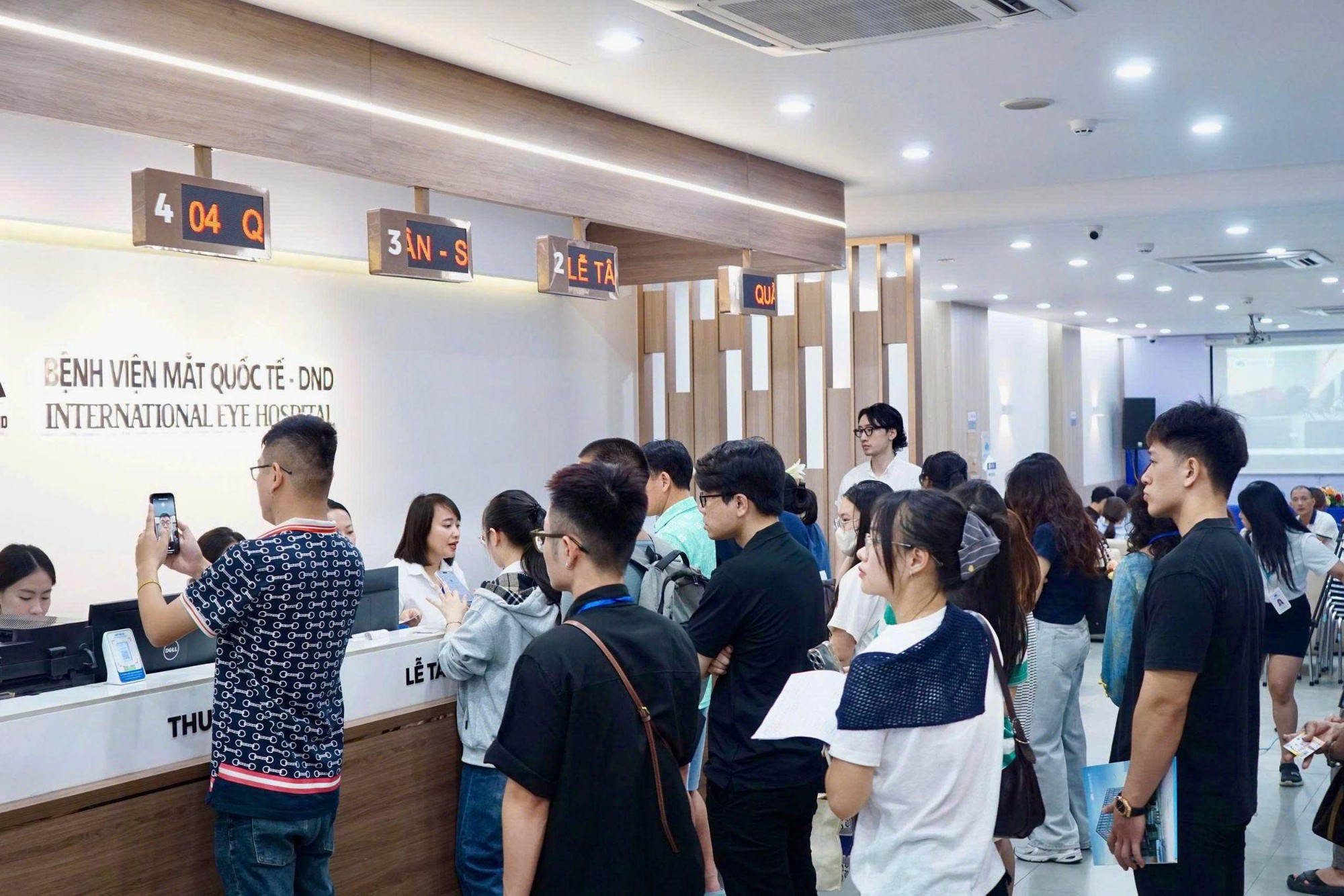 Summer Smile Days 2026: Trải nghiệm công nghệ mổ cận hiện đại với chi phí tối ưu- Ảnh 1. Summer Smile Days 2026: Trải nghiệm công nghệ mổ cận hiện đại với chi phí tối ưu- Ảnh 1.