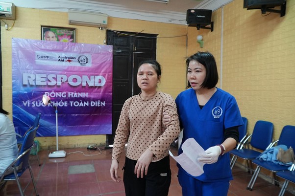 HỘI KẾ HOẠCH HÓA GIA ĐÌNH VIỆT NAM - THU HẸP KHOẢNG CÁCH Y TẾ: QUYỀN ĐƯỢC CHĂM SÓC SỨC KHỎE SINH SẢN CỦA CỘNG ĐỒNG YẾU THẾ - Ảnh 2.