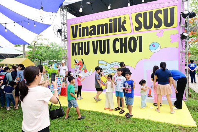 Hàng nghìn trẻ em hào hứng “chơi để học” cùng Vinamilk tại Phú Mỹ Hưng- Ảnh 2.
