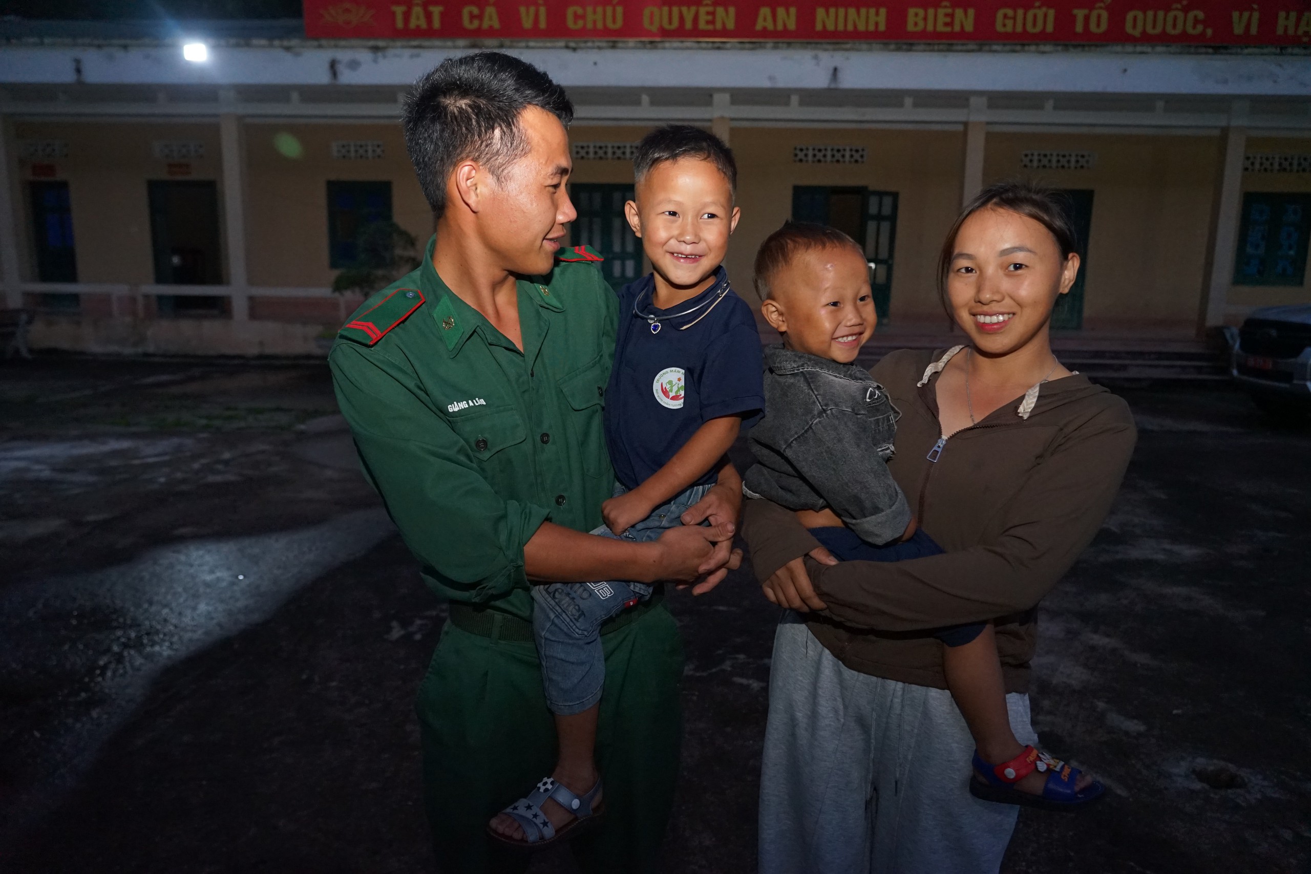 Kỳ nghỉ hè đáng nhớ ở Đồn Biên phòng - Ảnh 5.