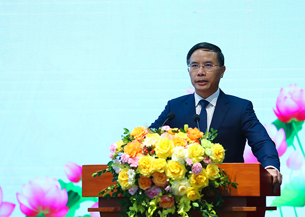 Tân Tổng Giám đốc Ngân hàng Chính sách xã hội Nguyễn Thị Hằng nhận nhiệm vụ- Ảnh 1.