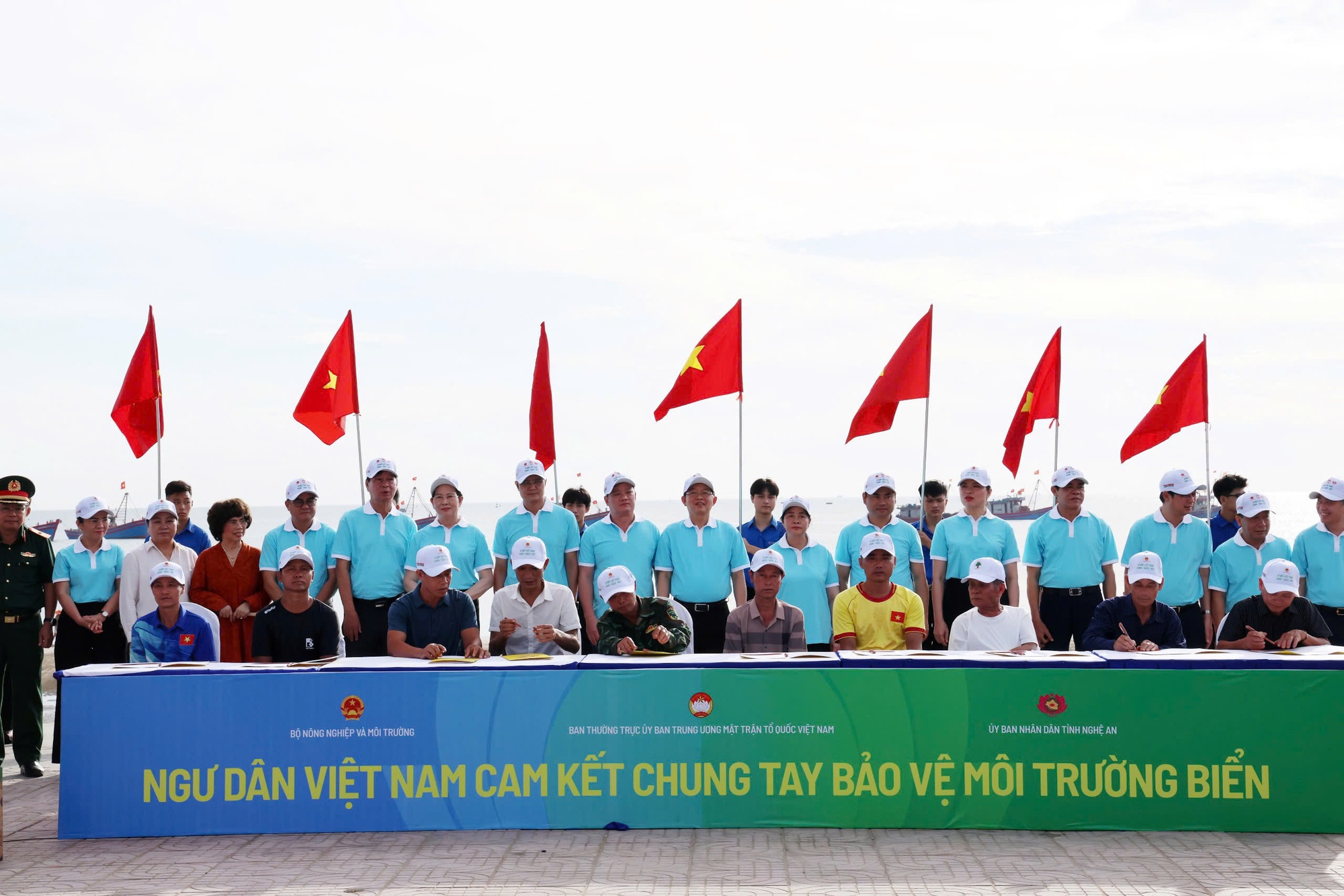 Lễ phát động Quốc gia phong trào toàn dân chung tay bảo vệ môi trường, vì một Việt Nam xanh - sạch - đẹp- Ảnh 7.