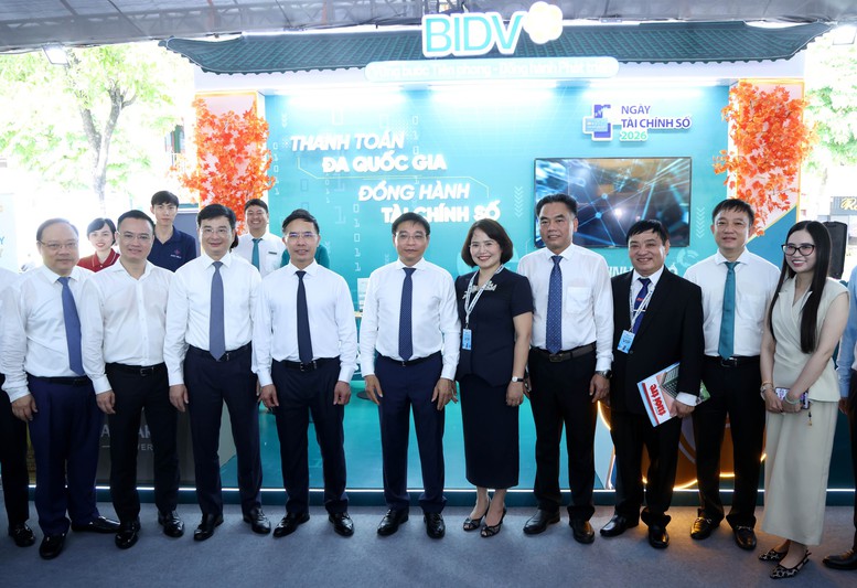 Phó Thủ tướng Nguyễn Văn Thắng: Thanh toán không dùng tiền mặt trở thành huyết mạch của nền kinh tế số- Ảnh 4.