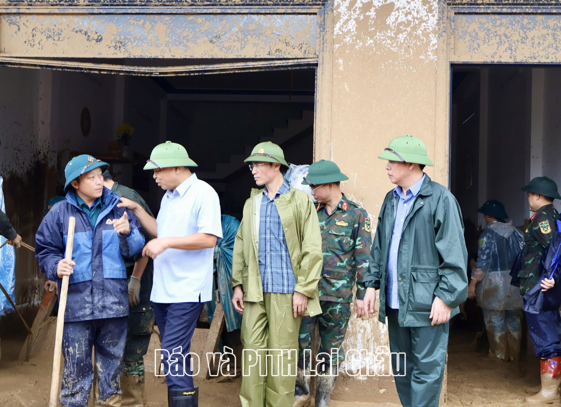 Tập trung mọi nguồn lực để sớm ổn định đời sống người dân vùng bị thiên tai ở xã Mường Than- Ảnh 2.