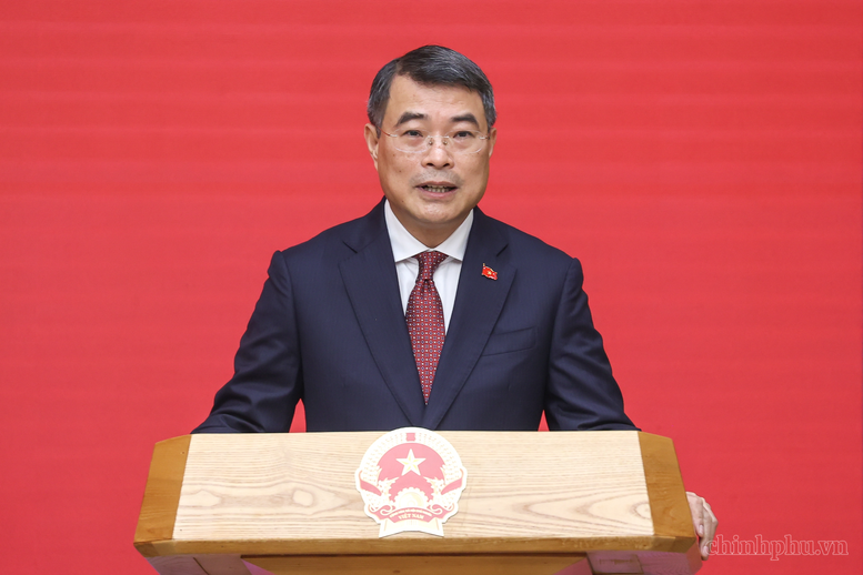 Thủ tướng trao quyết định giao Quyền Bộ trưởng Bộ Nội vụ và bổ nhiệm Thứ trưởng Thường trực Bộ Dân tộc và Tôn giáo- Ảnh 4.