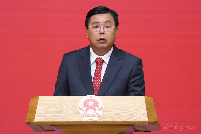 Thủ tướng trao quyết định giao Quyền Bộ trưởng Bộ Nội vụ và bổ nhiệm Thứ trưởng Thường trực Bộ Dân tộc và Tôn giáo- Ảnh 6.