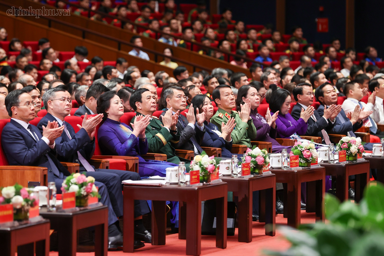 Thủ tướng phát động "Phong trào đẩy mạnh chăm lo người có công với cách mạng" - Ảnh 5.