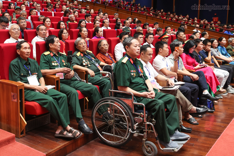 Thủ tướng phát động "Phong trào đẩy mạnh chăm lo người có công với cách mạng" - Ảnh 6.