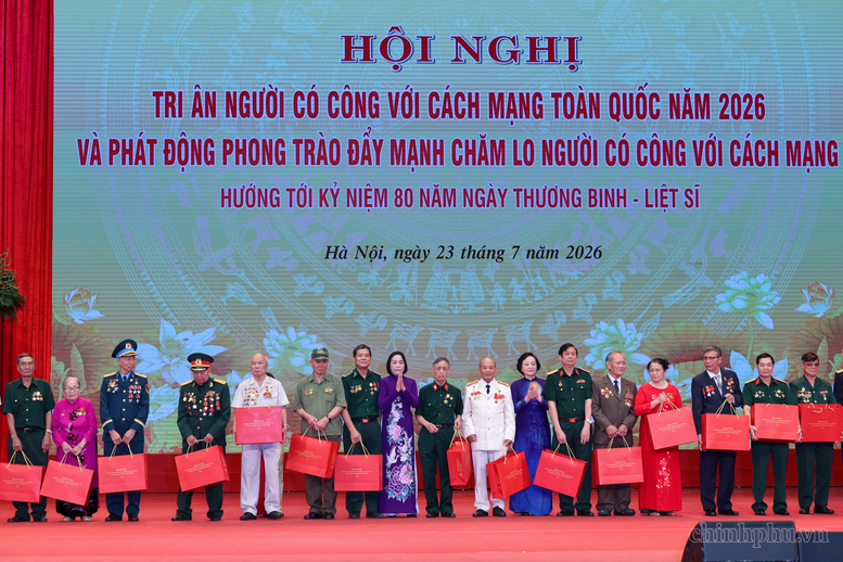 Thủ tướng phát động "Phong trào đẩy mạnh chăm lo người có công với cách mạng" - Ảnh 12.