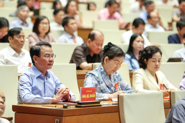 Tiếp tục đổi mới phương thức lãnh đạo, cầm quyền của Đảng đối với hệ thống chính trị và xã hội- Ảnh 1.