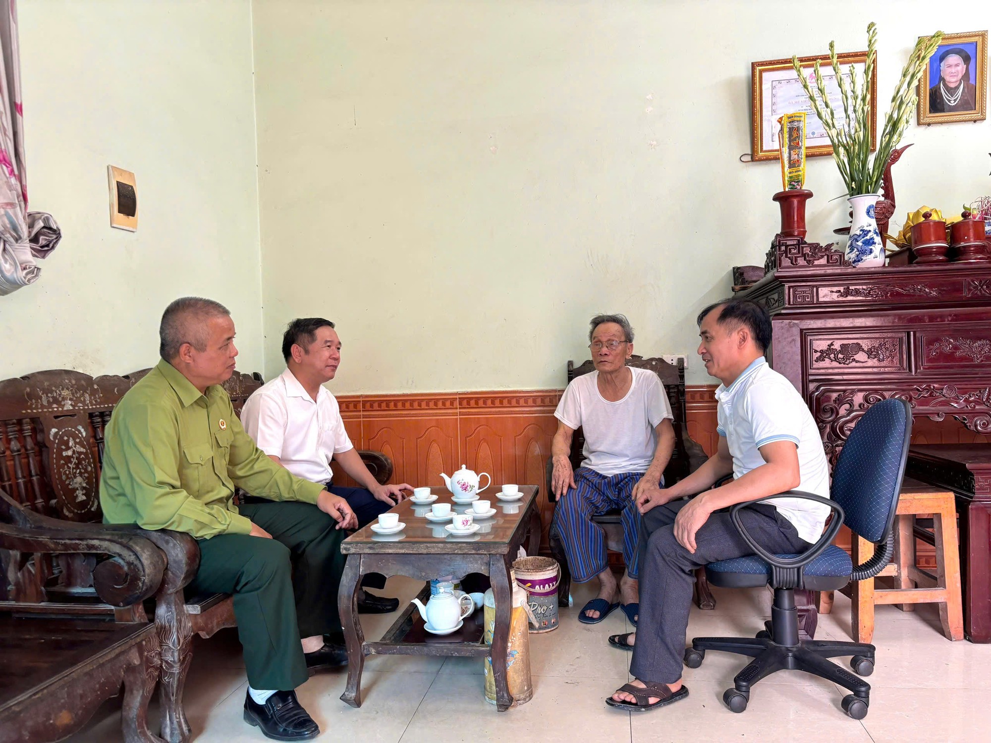 EVNNPC lan tỏa truyền thống "Uống nước nhớ nguồn" bằng những việc làm thiết thực - Ảnh 13.