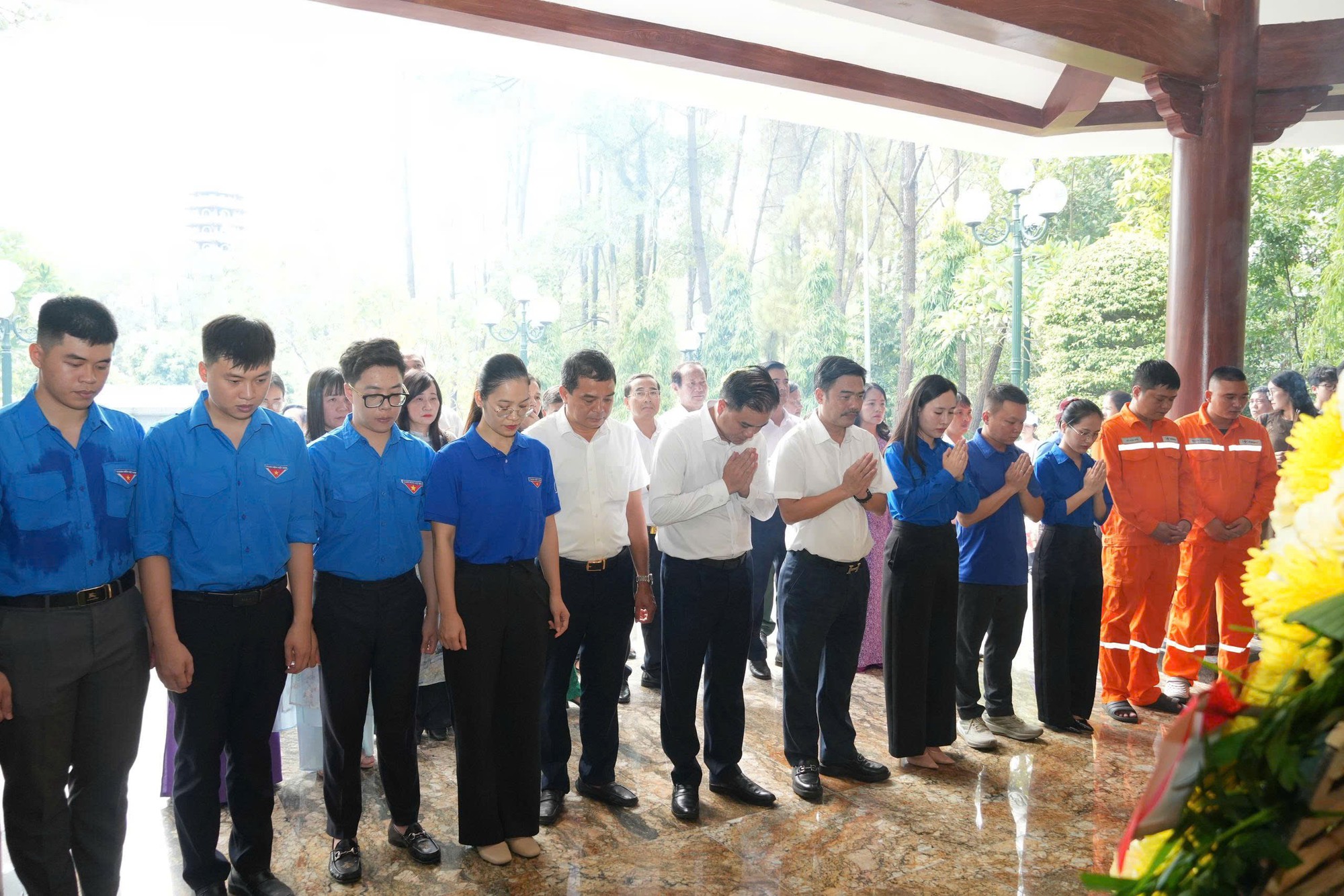 EVNNPC lan tỏa truyền thống "Uống nước nhớ nguồn" bằng những việc làm thiết thực - Ảnh 21.
