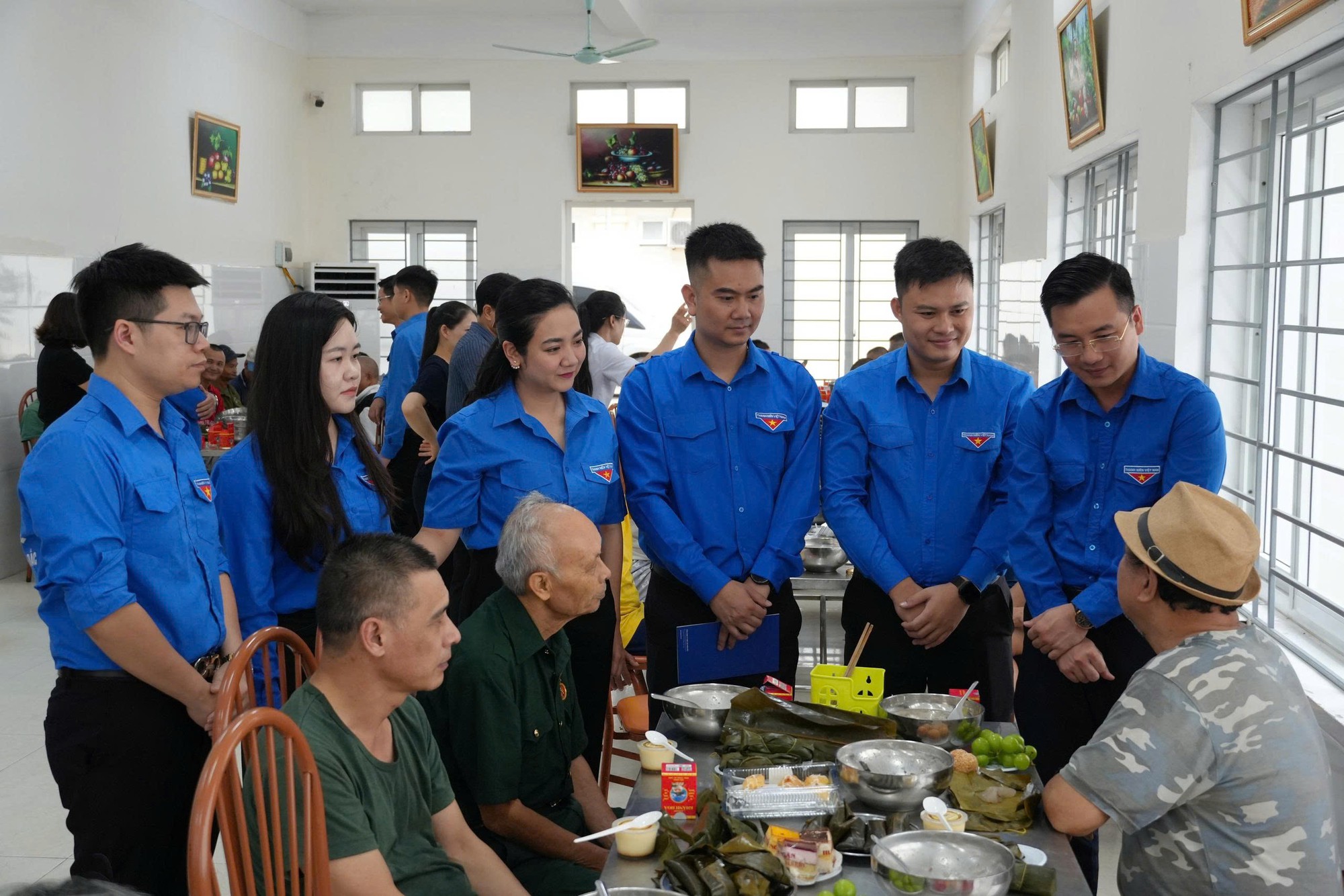 EVNNPC lan tỏa truyền thống "Uống nước nhớ nguồn" bằng những việc làm thiết thực - Ảnh 30.