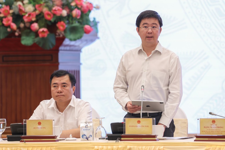 Họp báo Chính phủ: Thông tin mới về tìm kiếm hài cốt liệt sĩ, đảm bảo nguồn cùng xăng dầu và lừa đảo hợp đồng kỳ nghỉ - Ảnh 3.