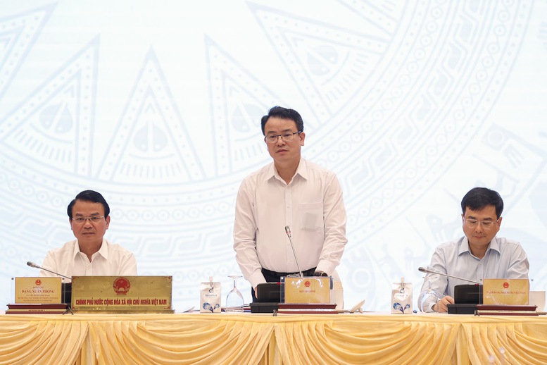 Họp báo Chính phủ: Thông tin mới về tìm kiếm hài cốt liệt sĩ, đảm bảo nguồn cùng xăng dầu và lừa đảo hợp đồng kỳ nghỉ - Ảnh 4.